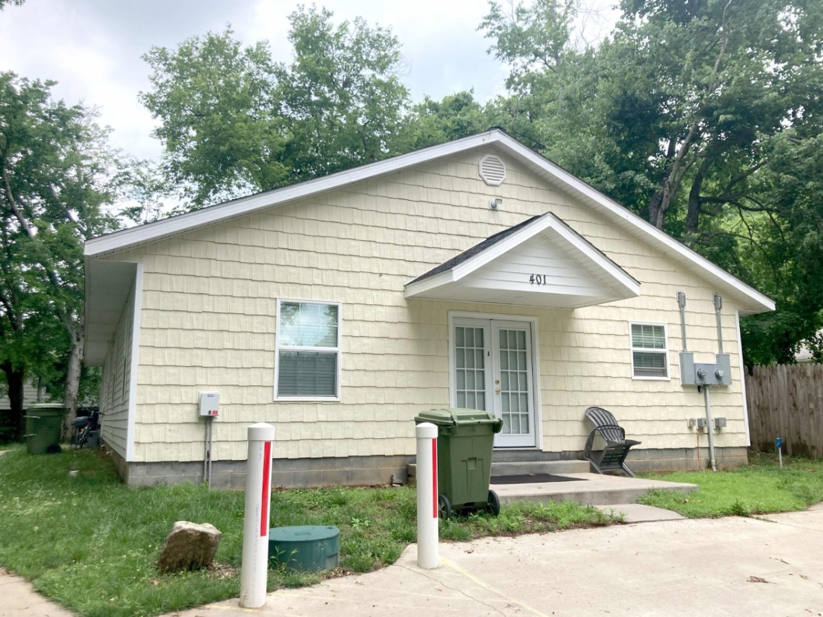 401 A-B Grove Avenue, Farmville&nbsp;VA